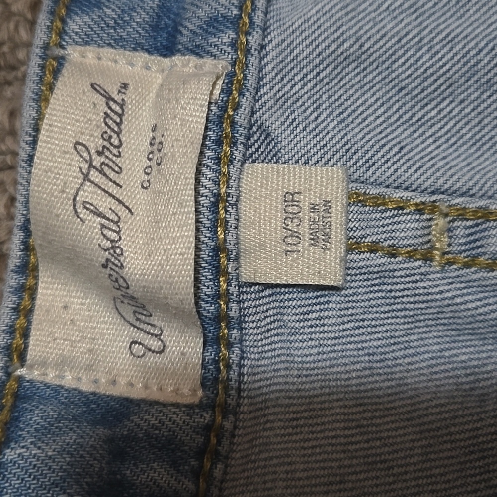 Universal Thread Highest Rise Wide Leg Jean - Picture 3 of 5